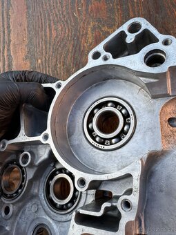 Komplet klikové skříně levý pravý blok kartery Yamaha YZ 125 - 20