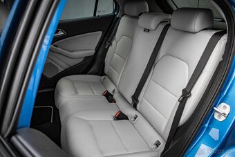 Mercedes-Benz GLA 200 d 4MATIC A/T - 20