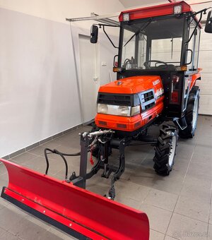 Japonský traktor KUBOTA GL 21 Diesel 3 válec, 21HP - 20