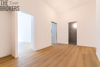 Prodej nadstandardního bytu 3+KK, 105 m² – Pernerova, Karlín - 20