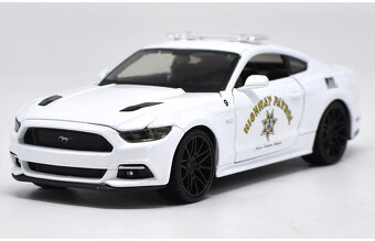 1:24 rozprodám sbírku Ford Mustang - 20