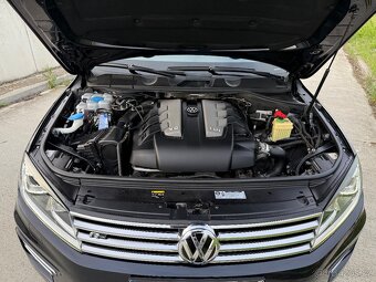Volkswagen Touareg 3.0 TDI 4MOTION Rline - 20
