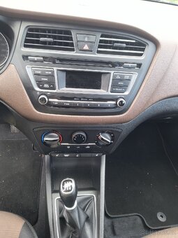 Hyundai i20 1,2i blue - 20