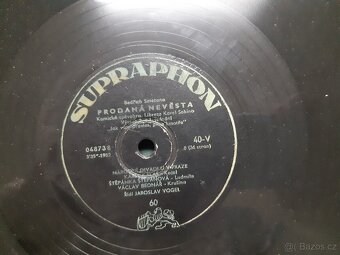 Gramofon, rádio, desky - 20