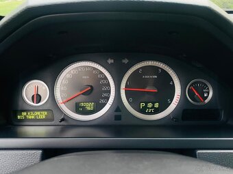 Volvo XC90 2.4 D5 147KW AUTOMAT VÝHŘEV NAVI SERVISKA - 20