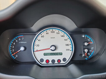 benzínový Hyundai i10 2009 klima - 20