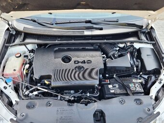 TOYOTA Avensis Limousine, 2.2 D-4D, r.v. 2015, plný servis - 20