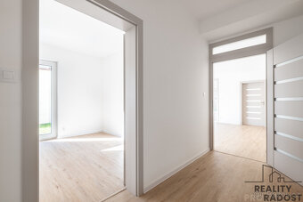 Prodej novostavby bytu 4+kk, 90 m², vlastní zahrada 211 m²,  - 20