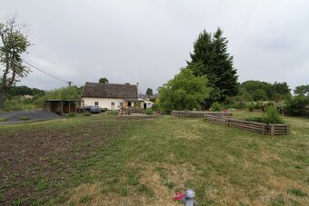 Prodej rodinného domu, 508 m2 se zahradou 800 m2 , obec Klad - 20