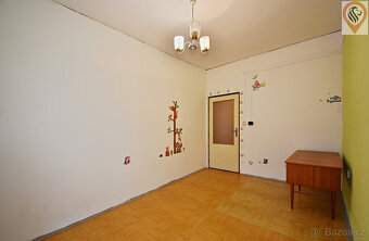 Prostorný byt 3 + 1 s plochou 93 m² ve Dvoře Králové nad Lab - 20