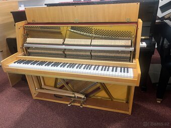 Menší piano May - Berlín se zárukou 2 roky, PRODÁNO - 20