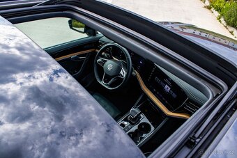 Volkswagen Touareg 3.0 R-Line / Night Vis, Pano, SK auto - 20