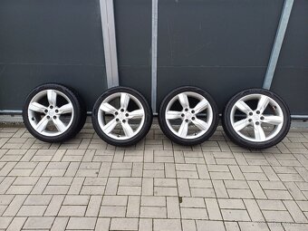 RARITKA Hyundai Veloster 1.6...71050km - 20