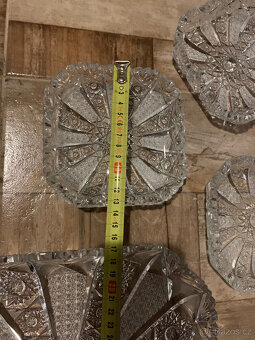 13 kusů broušeného skla, 500 PK (2 velké tácy, 1 miska, 12 m - 20