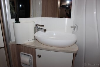 BURSTNER IXEO 710 - 20