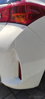 Toyota Auris 1,8 HYBRID, najeto 83.500 km, rok výroby 2013 - 20