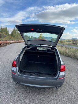 BMW 535D Touring RWD - 20