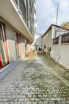 Pronájem bytu 2+kk, Košická, Vršovice, 29.900,- / 48 m2 s pa - 20