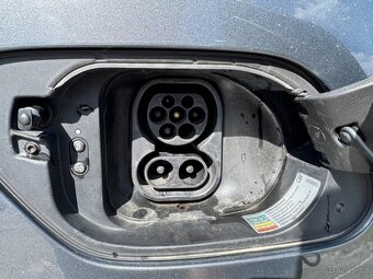 Volkswagen e-Golf - 20