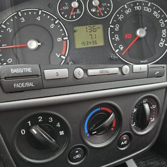 FORD FIESTA 1,3 8v 2008  KLIMATIZACE , VÝHŘEVY SKLA I SEDADE - 20