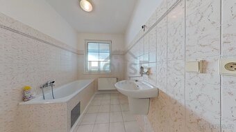 Prodej rodinného domu 204 m2 se zahradou 611 m2 - Praha 6 -  - 20