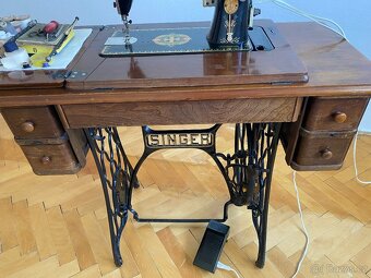 Prodám starý šicí stroj SINGER - 20