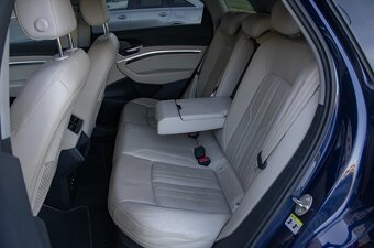 Audi e-tron 50 Quattro Advanced / - 20