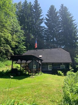 Chalupa roubenka- v krásné přírodě, klidně místo - 20