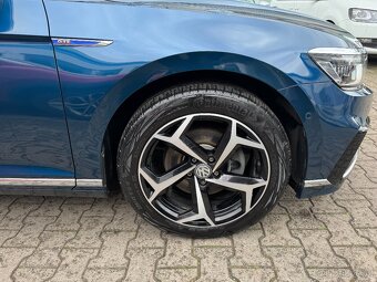 VW Passat B8 GTE 1.4TSI 150kW DSG R-Line Tažné Matrix 360° - 20