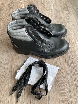 Pracovní / zdravotní obuv - 20