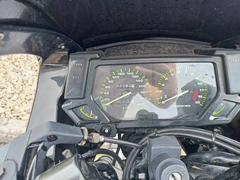 Kawasaki gpx 600 - 20