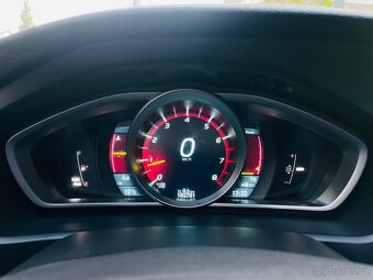 Volvo V40 1.6i BENZÍN MANUÁL 1.MAJITEL KAMERA SERVISKA - 20