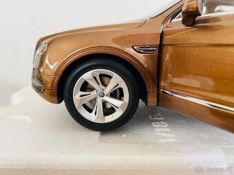 PRODÁNO Bentley Bentayga Kyosho 1:18 - 20