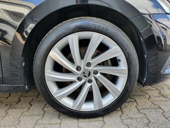 Škoda Octavia 4 iV Combi Style 1.4TSI 150kW 54tkm Virtual Qi - 20