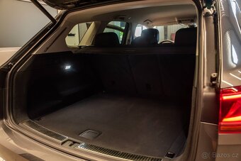 Volkswagen Touareg, 3.0 TDI 210 kW Elegance vzduch - 20