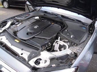 Mercedes E400D 4x4 9rychl. aut. 3.0D 250kw-340hp r.v.11/2018 - 20