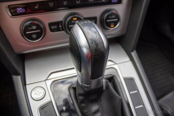Volkswagen Passat Variant 2.0 TDI BMT Highline DSG.. - 20