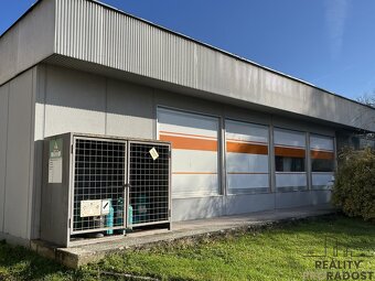 Pronájem obchodu 201 m2 v Tulešicích, obchod sklady rampa Tu - 20