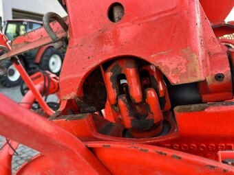 Obraceč sena, píce KÜHN GF 7702 - 20