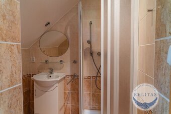 Prodej rodinného domu 200 m², pozemky 841 m² - 20