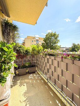 Prodej kompletně vybaveného bytu 3+kk s balkonem a garáží, 7 - 20