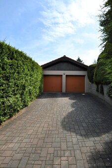 Prodej rodinného domu 361 m2, pozemek 979 m2 - 20