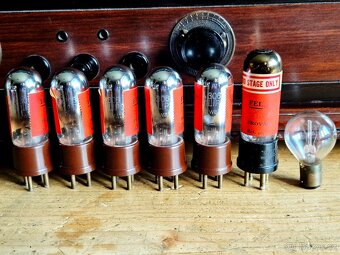 Velké starožitné rádio RCA, AR-919, USA, 1925 - 20