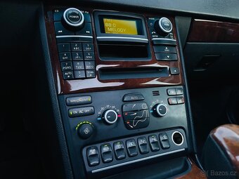 Volvo XC90 2.4 D5 4x4 AUT NEZÁVISLÉ T. SERVISKA TAŽNÉ FULL - 20