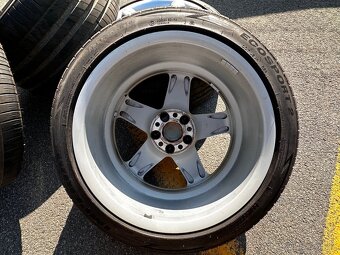 Na prodej Originál kola Mercedes R18 - 20