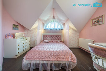 Prodej, rodinný dům, 314 m2, Karlovy Vary - Mezirolí - 20