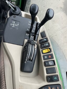 John Deere 4052R - 20