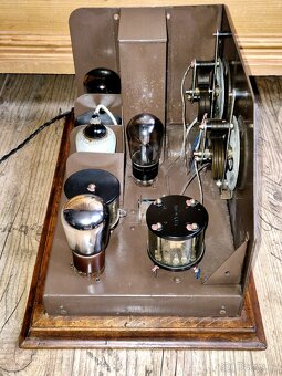 Rádio Stygor,1931, s reproduktorem a anténou - 20