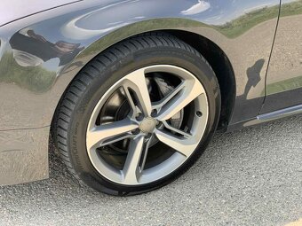 Audi A8 3.0 TDI 193 KW/QUATTRO/Webasto/Kůže/Top výbava/2017 - 20