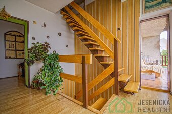 Prodej rodinného domu Bílý Potok se zahradou, garáží, bazéne - 20